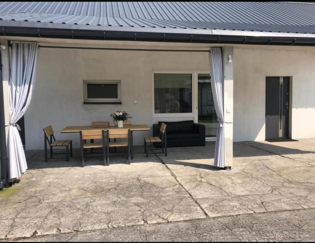 Villa Letnia Oaza "Forsycja" Sobienie Jeziory Exterior foto